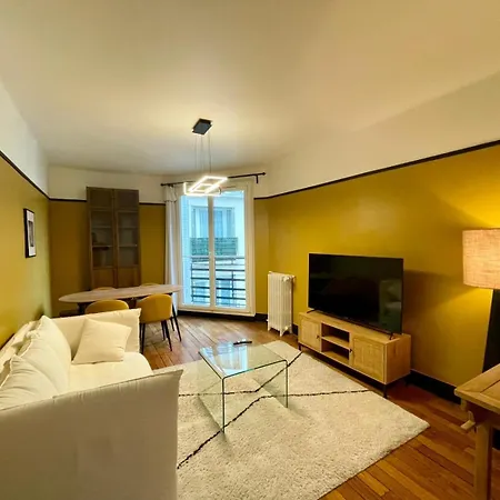Apartment Tour Eiffel Quai De Seine Marois *